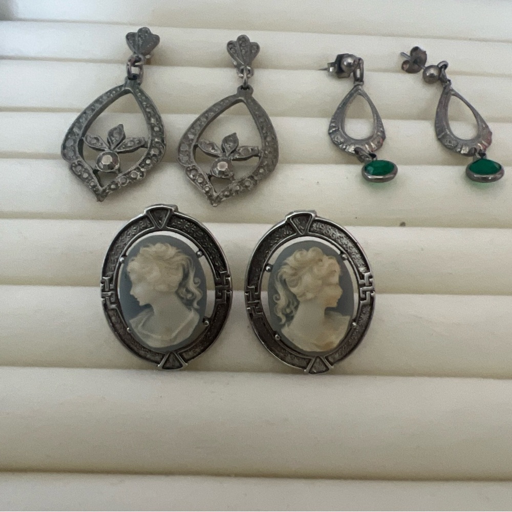 Elegant Vintage Silver and blue tone Cameo Earrings and Green